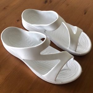 HOUNDS Women’s White Foam Summer Sandals Sz 9/10